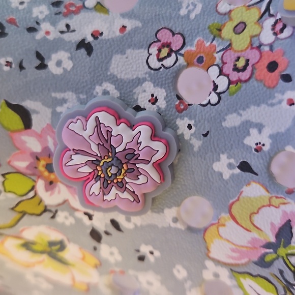 Vera Bradley Crocs Collectible - Picture 3 of 9